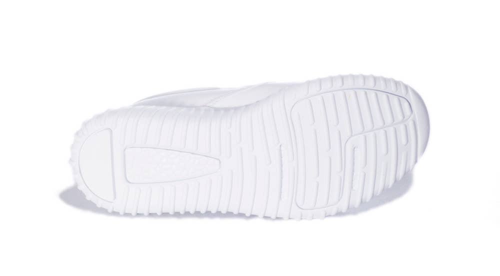 Danielle Nursing Shoe in White: 7.5